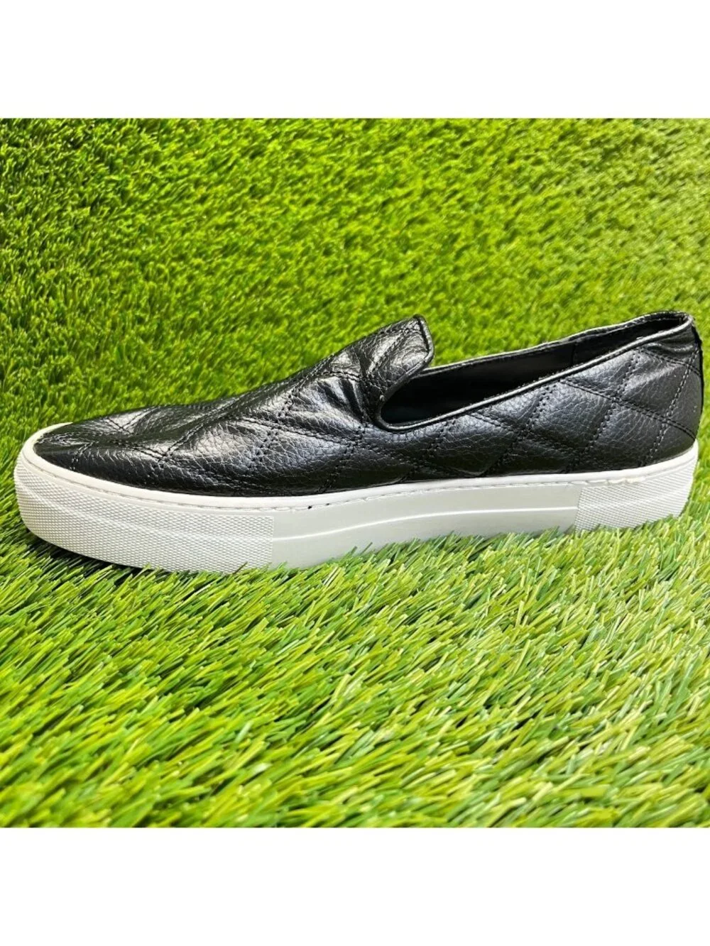 Steve Madden Globe Womens Size 10 Black White Classic Slip-On Platform Shoes